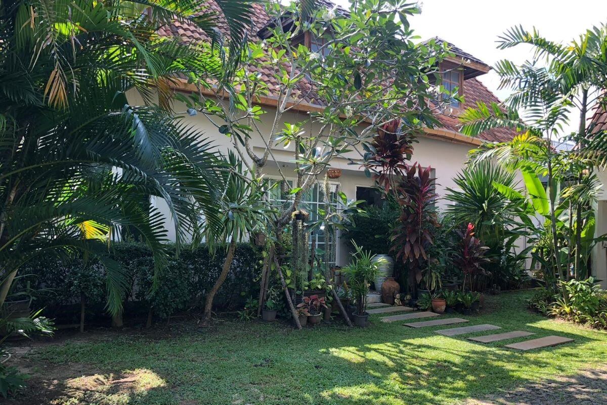 4 Bedroom Pool Villa for Sale by Owner near Boat Avenue in Cherng Talay, Phuket