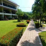 14-room hotel near Loch Palm in Kathu, Phuket exterior view with manicured lawn PSH-KTU-199