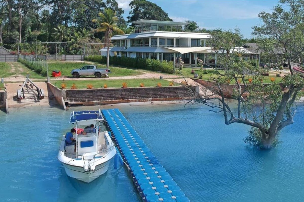 7卧室私人海滨泳池别墅出售，普吉岛迈考