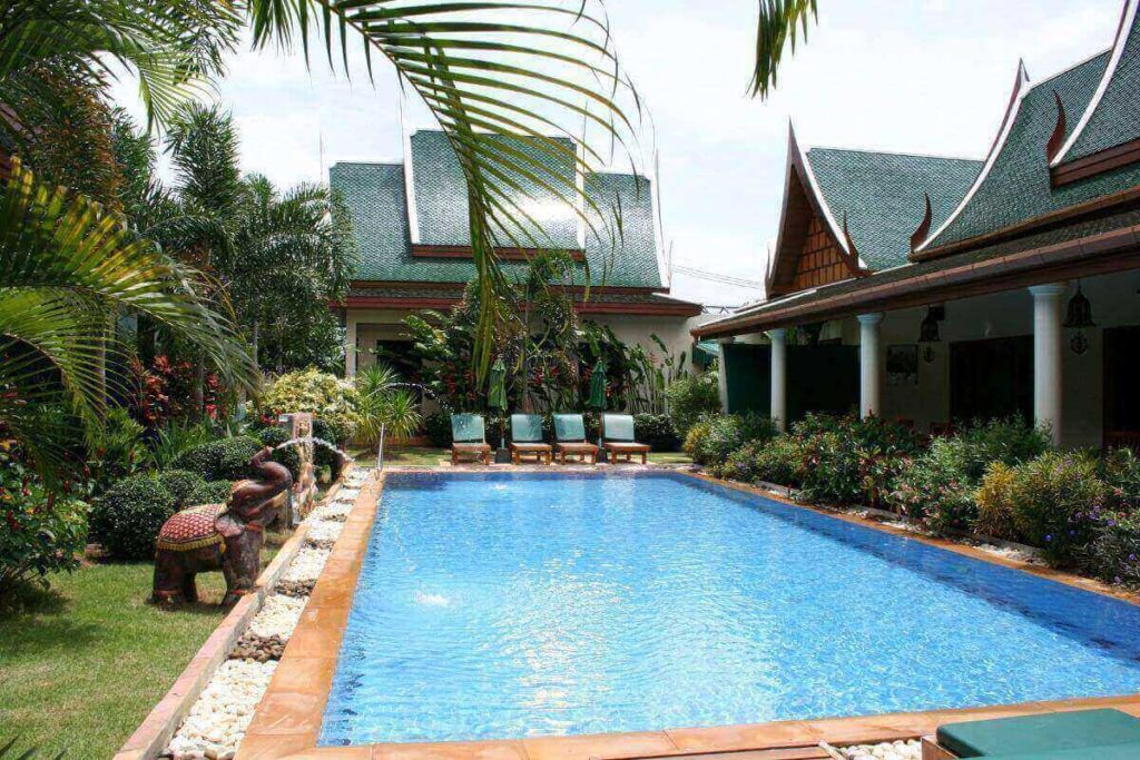 Voll lizenziertes Boutique-Hotel zum Verkauf in Cherng Talay Phuket