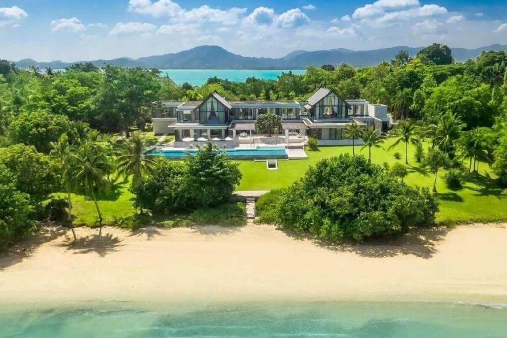 6 Bedroom Beachfront Luxury Villa zur Ferienvermietung in Yamu, Phuket