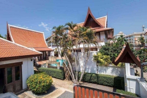 Nai Harn,, Phuket  Thailand