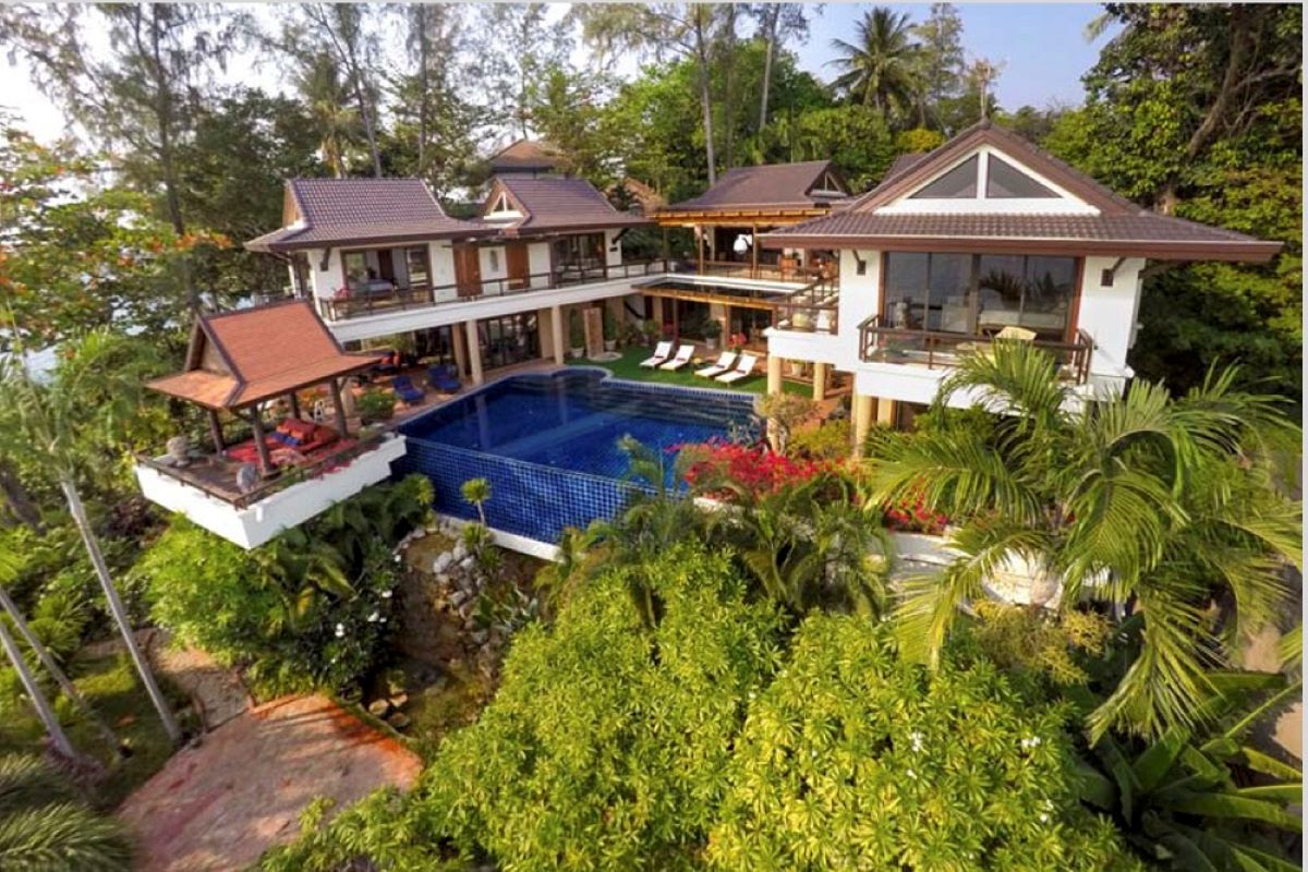 4 Schlafzimmer Oceanfront Luxus Pool Villa zum Verkauf in Baan Kata Villa in der Nähe von Kata Beach Phuket