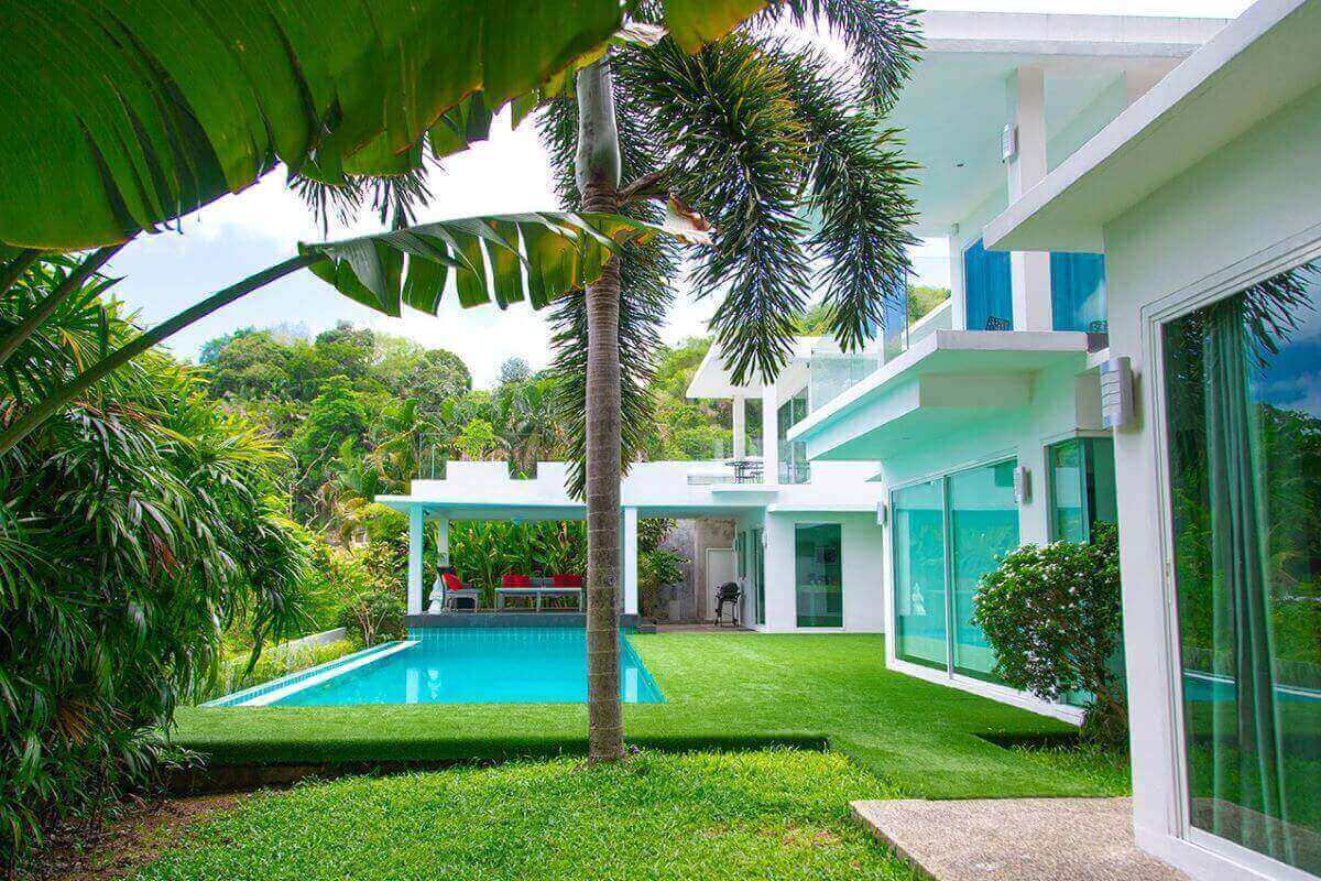 普吉岛卡塔海滩附近的4卧室海景现代泳池别墅出售