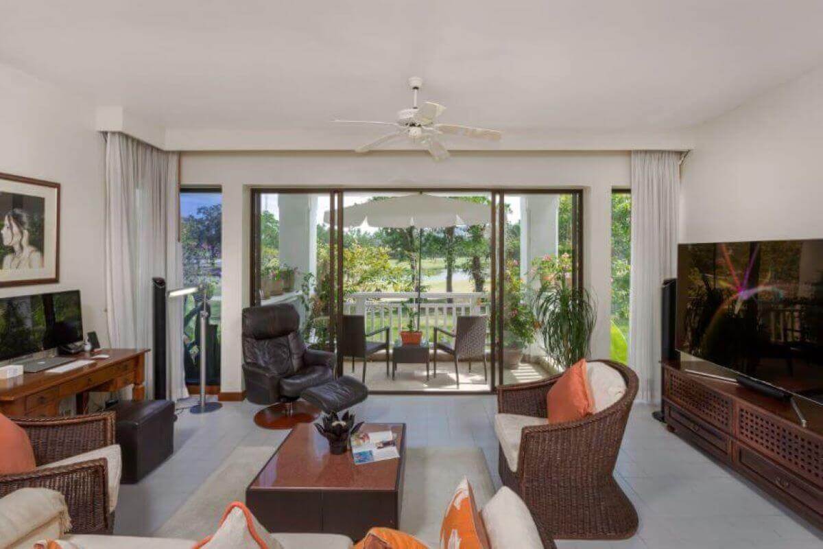 普吉岛阿拉曼达拉古纳可出售的1卧室高尔夫球场景观公寓
