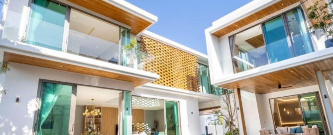4+1 Bedroom Modern-Oriental 2 Storey Pool Villa for Sale near Boat Avenue in Cherng Talay, Phuket