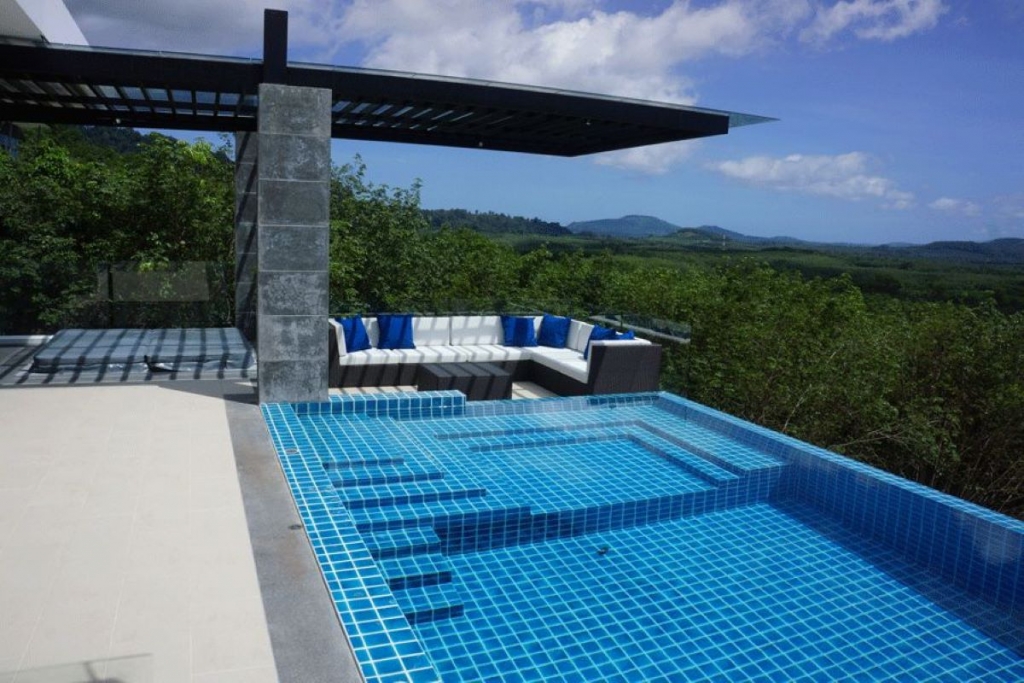 Ao Po, Phuket Thailand