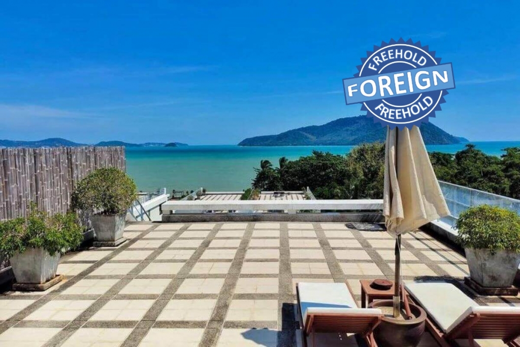 Ausländische Penthouse-Eigentumswohnung mit 2 Schlafzimmern und Meerblick zum Verkauf in Serenity Resorts & Residences am Strand von Rawai, Phuket