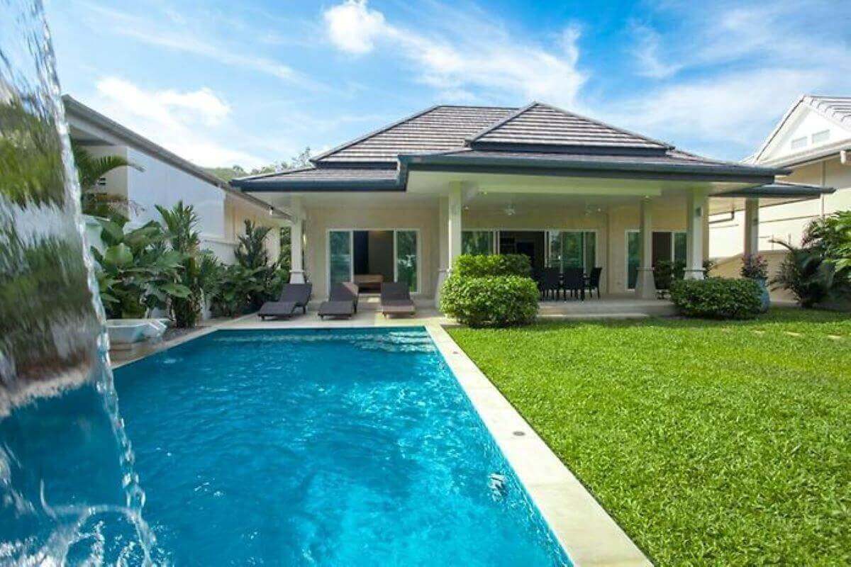 4 Bedroom 2 Storey Pool Villa for Sale by Owner in Soi Suksan in Rawai, Phuket