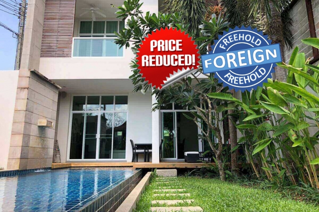 Ausländische Eigentums-Eckeinheit mit 3 Schlafzimmern, Stadthaus, Poolvilla zum Verkauf in Rawai, Phuket