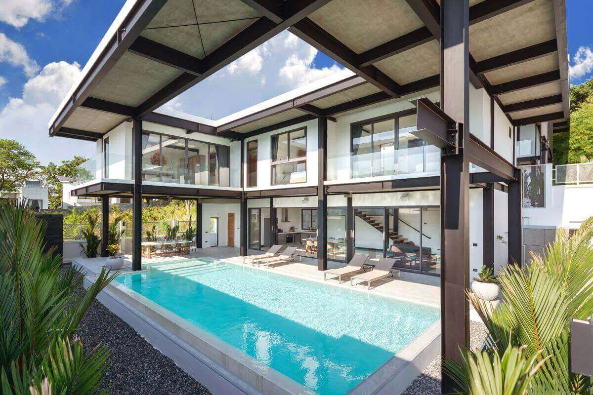 4 Bedroom Ultra-Modern Smart Villa with Large Pool for Sale in Soi Saiyuan in Rawai, Phuket