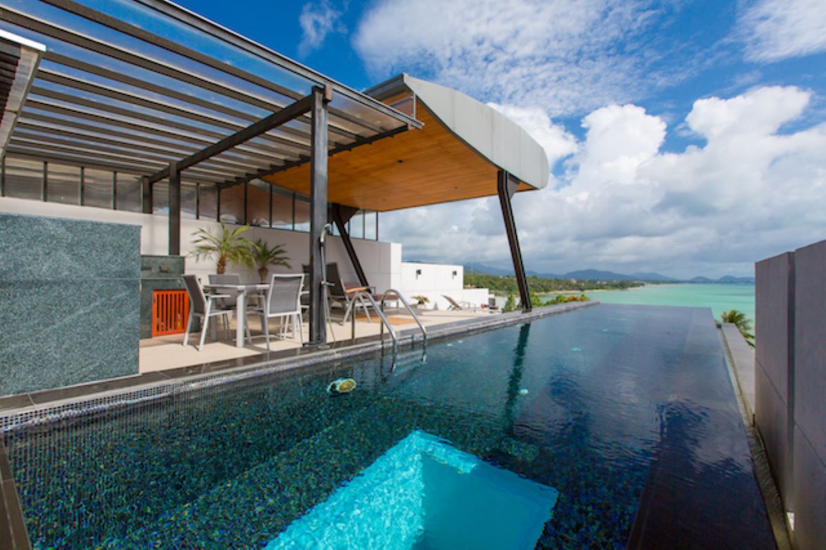 3-Schlafzimmer-Villa mit Meerblick und 14-Meter-Infinity-Pool zum Verkauf durch den Eigentümer in der Nähe von Rawai Beach, Phuket