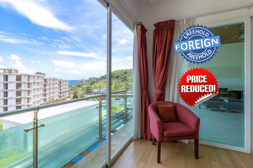 Ausländische Eigentumswohnung mit 2 Schlafzimmern und Teilmeerblick zum Verkauf bei Kamala Falls, Phuket