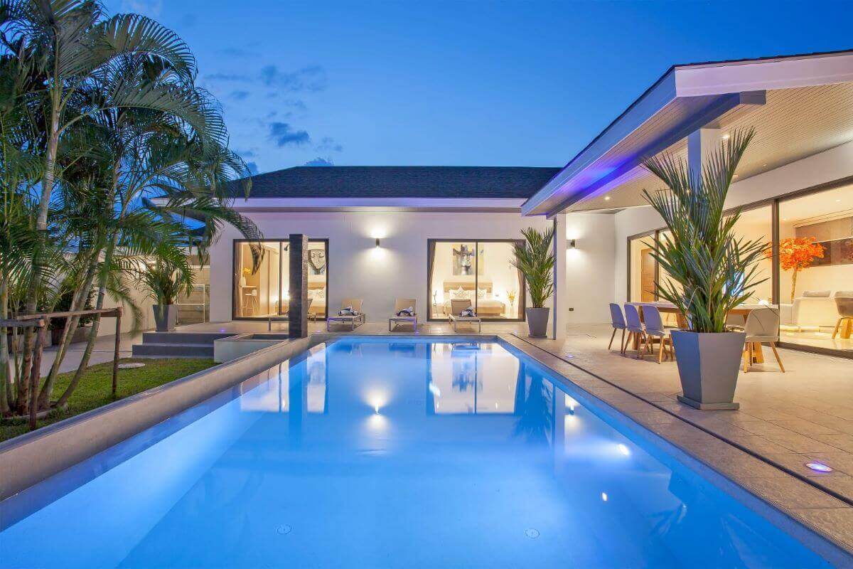 4 Bedroom Smarthome Pool Villa for Sale in Soi Kokyang near Nai Harn Lake in Rawai, Phuket