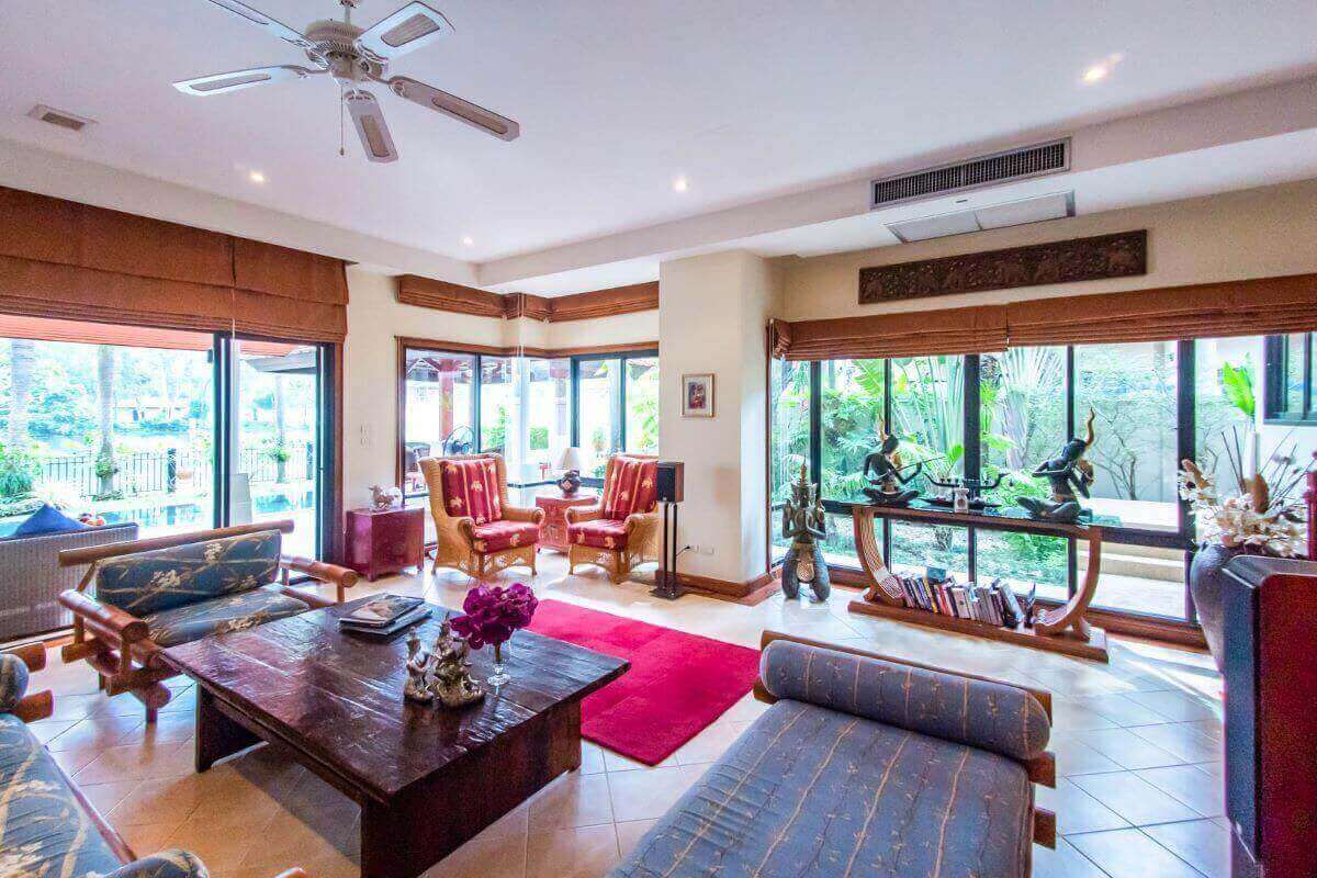 4 Bedroom Lakefront Townhouse Pool Villa for Sale 10 Mins Walk to Bang Beach in Laguna, Phuket