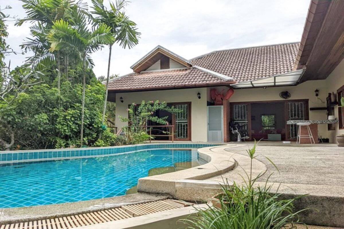 4 Bedroom Family Pool Villa for Sale on Large 1 Rai Plot Below Big Buddha in Chalong, Phuket