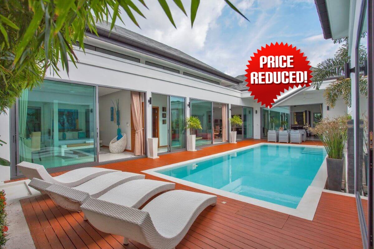 3 Bedroom Modern Thai-Balinese Pool Villa for Sale in 10 Minutes to Nai Harn Beach in Rawai, Phuket