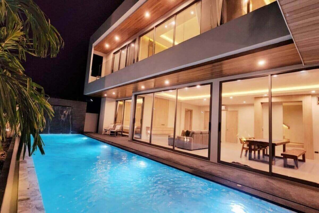 Land & House Park  Chalong,, Phuket  Thailand