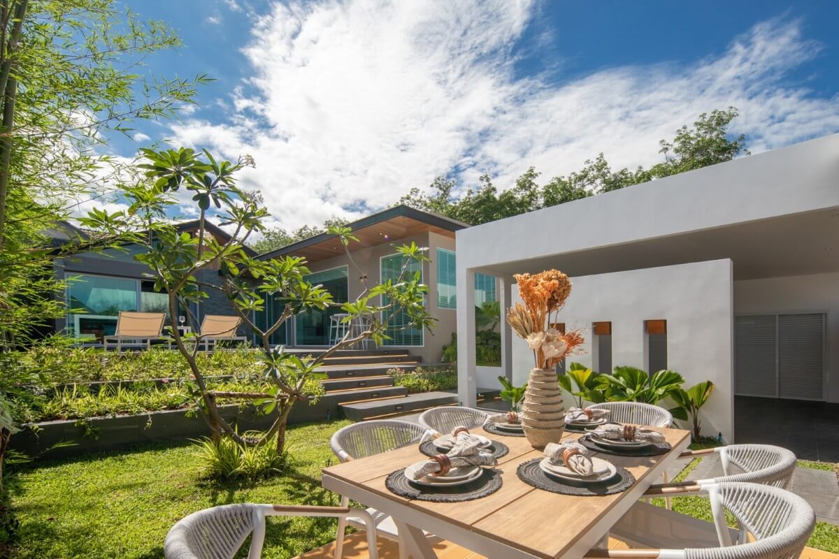 3-bedroom pool villas for sale near Stay Resort in Rawai, Phuket external view of the villa and garden PSV-RAW-1060