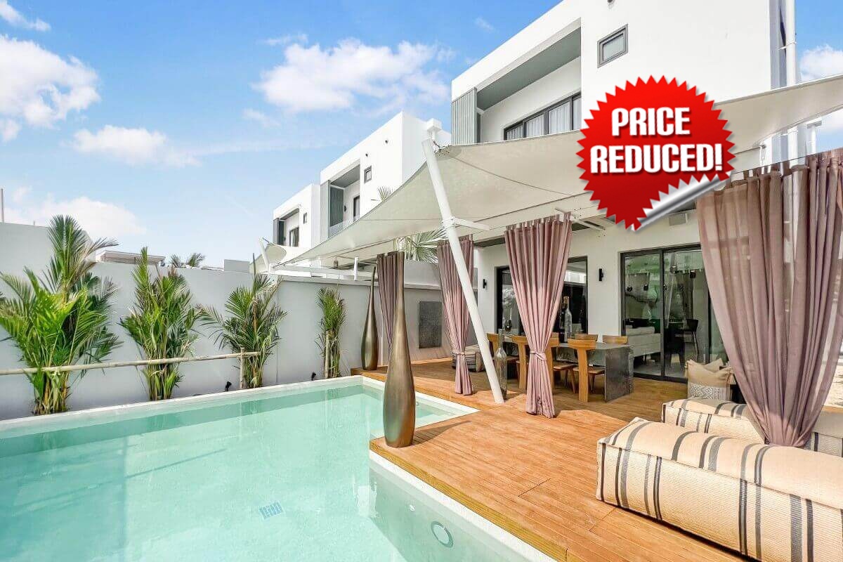 4 Bedroom Modern Family Pool Villas for Sale 8 Minutes to Nai Harn Beach in Rawai, Phuket