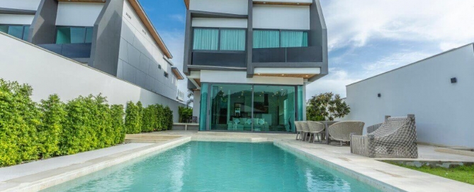 3–4 bedroom pool villa with large pool in Rawai, Phuket exterior view with large pool PSV-RAW-1099
