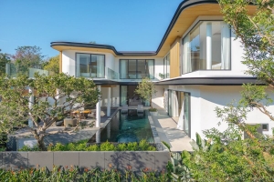 4-5 Bedroom Luxury Pool Villas for Sale near Headstart International School in Cherngtalay, Phuket