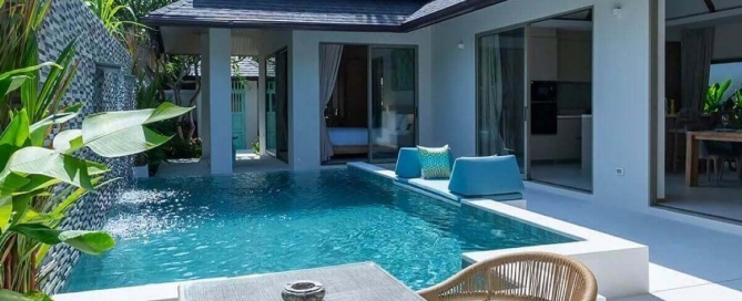 Neu renovierte Poolvilla im balinesischen Stil mit 3 Schlafzimmern zum Verkauf in der Nähe von Nai Harn Beach, Phuket
