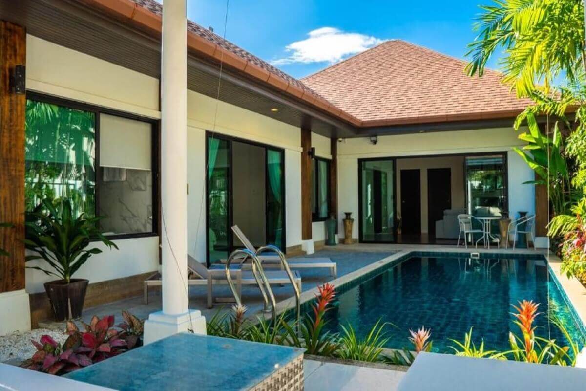 Villa con piscina ristrutturata nel 2 con 2022 camere da letto in vendita vicino a Rawai Beach, Phuket