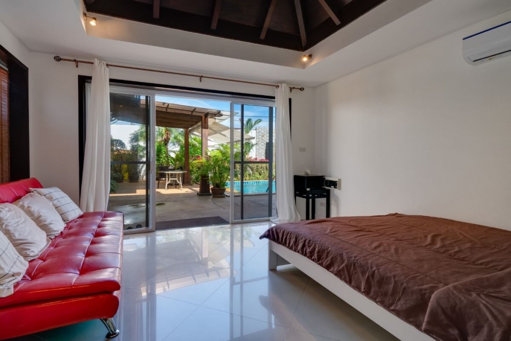 Nai Harn, Phuket Thailand