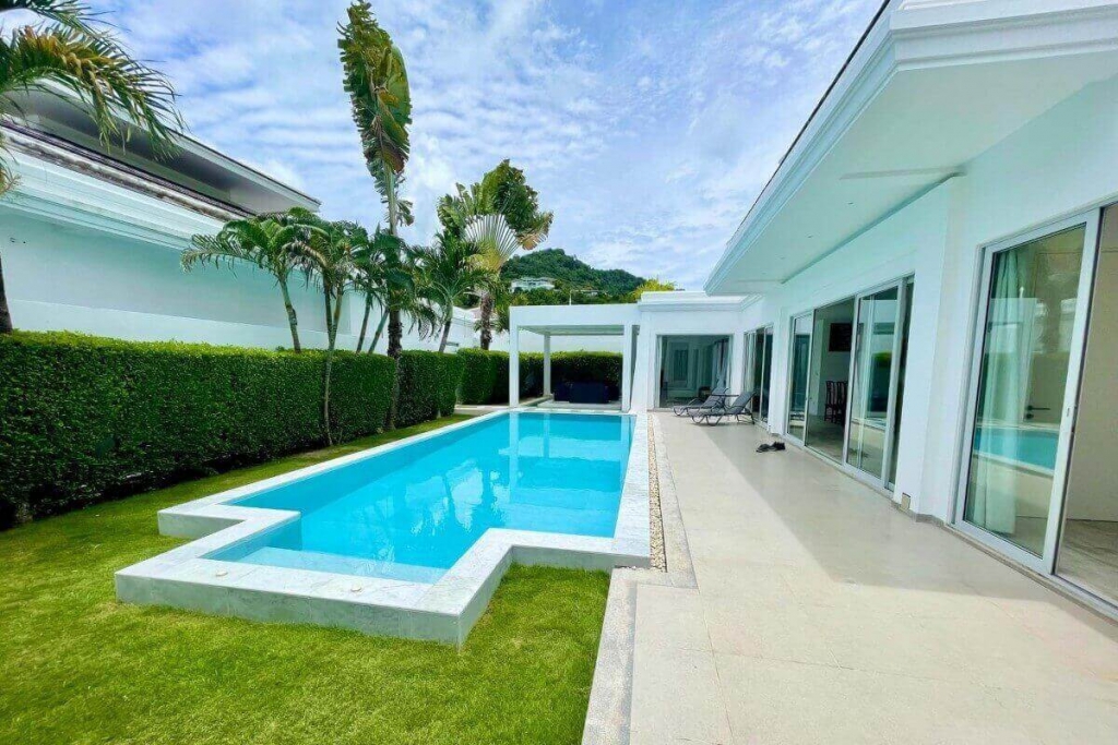 普吉岛拉威出售三卧室现代摩洛哥风格泳池别墅