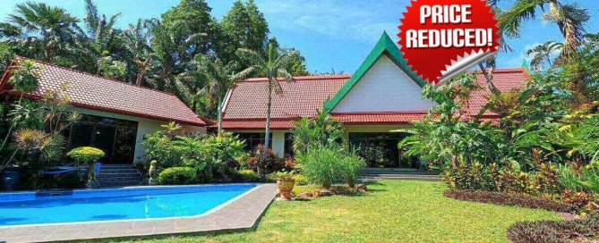 4 Bedroom Pool Villa on Large 2,000 Sqm Plot for Sale in the Foothills of the Big Buddha in Chalong, Phuket