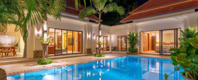 4 年翻新的 1+2023 卧室泰式巴厘岛泳池别墅出售，靠近普吉岛邦涛海滩