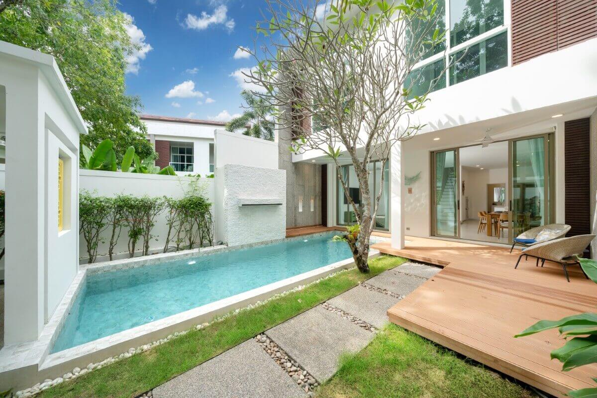 3-bedroom foreign freehold condo pool villa for sale near Bang Tao Beach, Phuket villa exterior and pool area PSV-BAN-1240
