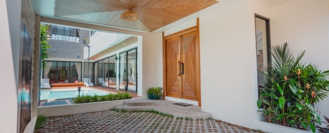 4 Bedroom Brand-New Non-Estate Pool Villa for Sale 7 Mins to Nai Harn Beach, Phuket