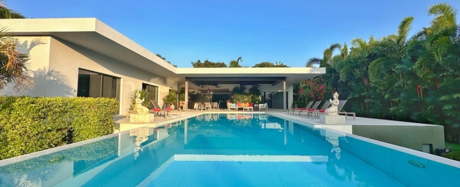 4 Bedroom Modern Pool Villa on Large 2,000 Sqm Plot for Sale near Rawai Beach, Phuket