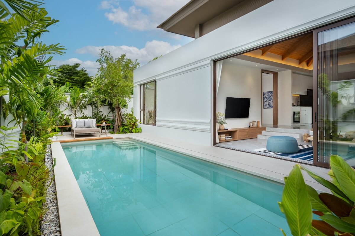 3 Bedroom Single Level Family Pool Villas for Sale in Soi Samakki in Rawai, Phuket