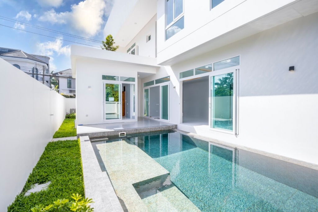 4 Bedroom Brand New Family Pool Villas for Sale Right Beside Loch Palm Golf Club in Kathu, Phuket
