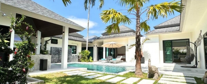 4 Bedroom Modern-Balinese Pool Villa for Sale 10 Mins to Nai Harn Beach in Rawai, Phuket