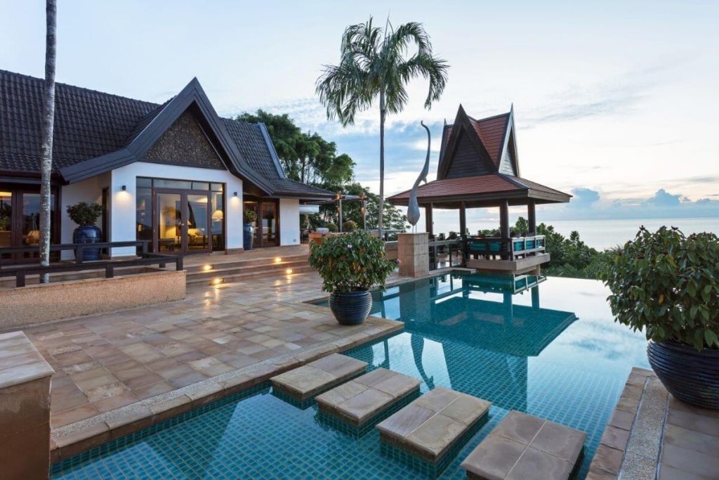 5 Schlafzimmer Oceanfront Pool Villa zu verkaufen, 5 Minuten zu Fuß zum Kata Noi Beach, Phuket