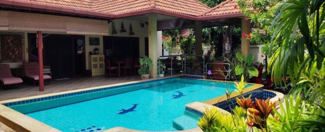 5 Bedroom Pool Villa on Large 900 Sqm Plot for Sale by Owner 5 Mins to Nai Harn Beach, Phuket