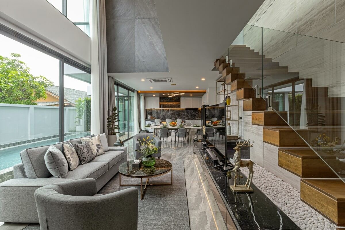 4 Bedroom Modern & Stylish Pool Villa for Sale 4 Minutes to Rawai Beach Road, Phuket