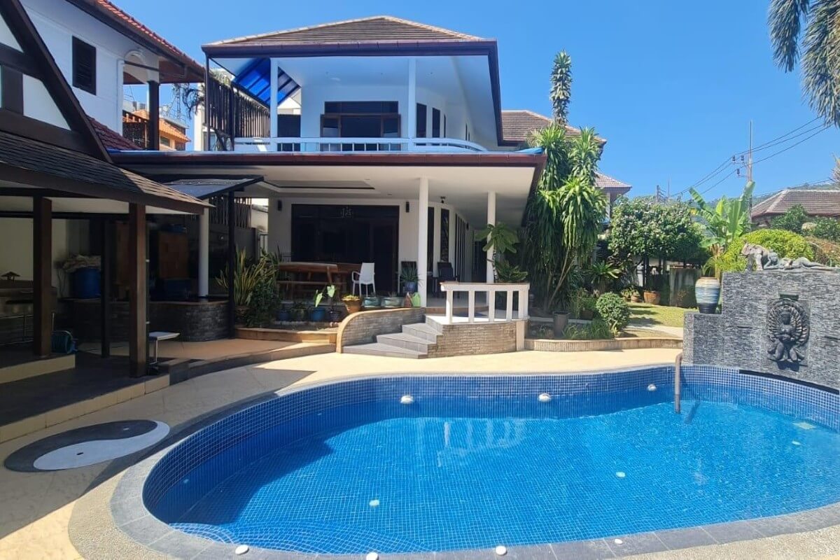 5 Bedroom Family Pool Villa for Sale by Owner in Soi Saiyuan, Rawai, Phuket