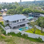 4-bedroom family pool villa for sale on large plot in Pa Klok, Phuket – large garden