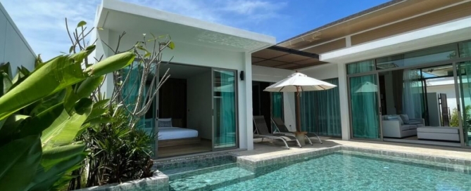 3 bedroom modern-oriental pool villa near Boat Avenue, Phuket - pool access bedroom
