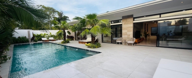 4-bedroom pool villa with large pool near Rawai Beach, Phuket - exterior view