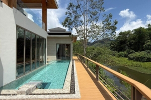 Manik,, Phuket  Thailand