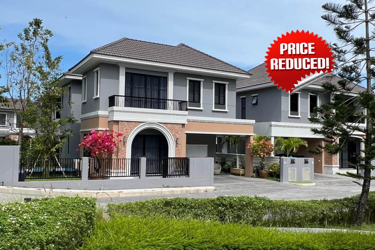 4-bedroom pool villa right next to BISP in Koh Kaew, Phuket exterior view with price reduced sticker PSV-KOH-1541
