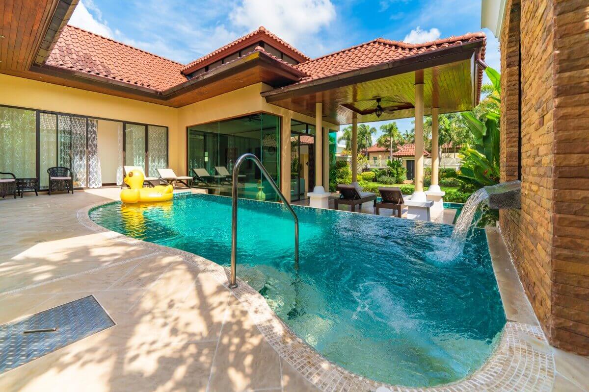 4-bedroom pool villa near Bang Tao Beach, Phuket pool with water feature PSV-BAN-1585
